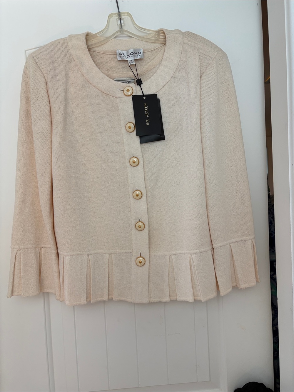 St. John Collection SIZE 14 cream button front NWT
